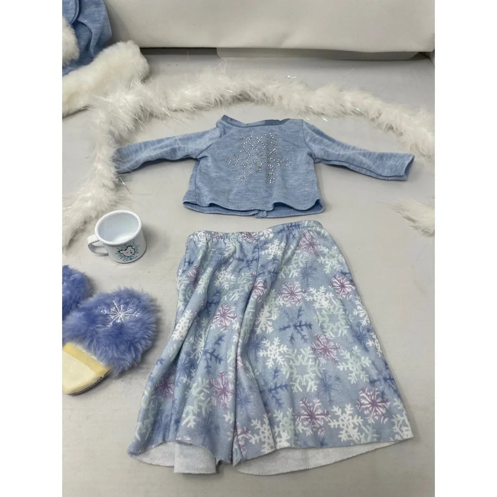 American Girl Snowflake Pajamas Set 2003 w/ Hat‎ Scarf Slippers Mug & Box